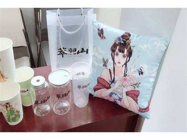 萃羽山加盟店將茶美學(xué)與品牌融為一體！