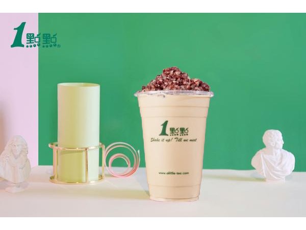 一點點奶茶加盟開店{行業(yè)}費(fèi)用需要多少？三種店面費(fèi)用各異