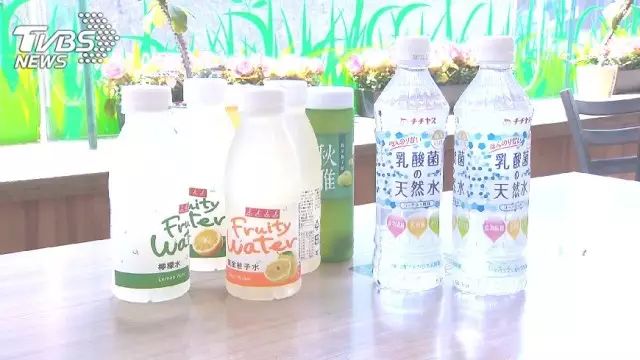 看起來(lái)像白開(kāi)水 飲品「透明清爽」風(fēng)吸客