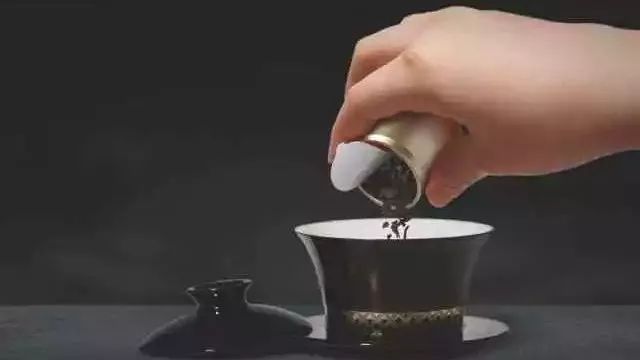 小罐茶 個(gè)億銷(xiāo)量背后的細(xì)思極恐